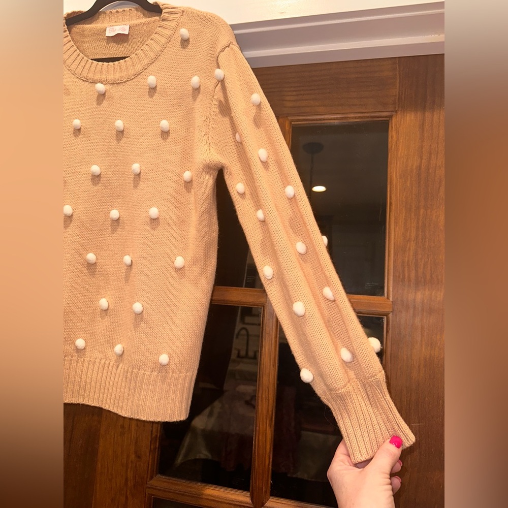 EUC Pink Lily Women's Size Medium Beige Sweater with White Pom Pom Accents - Picture 4 of 9